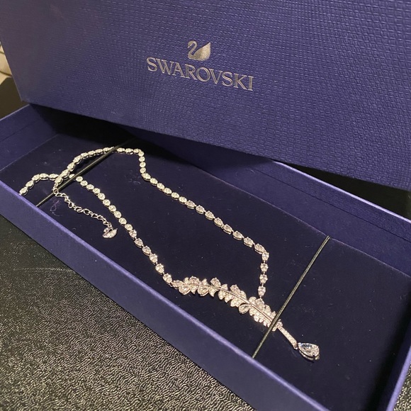 Swarovski Rhodium Feather Crystal Necklace - Picture 11 of 11